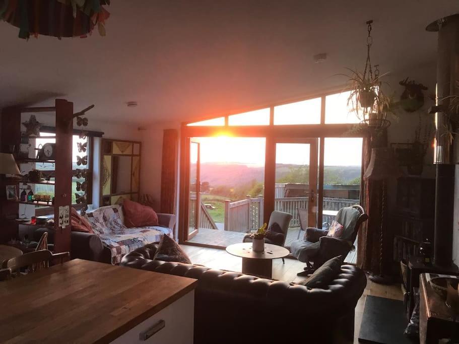 Spacious Cabin On Isolated Farm With Sea View Bude Ngoại thất bức ảnh