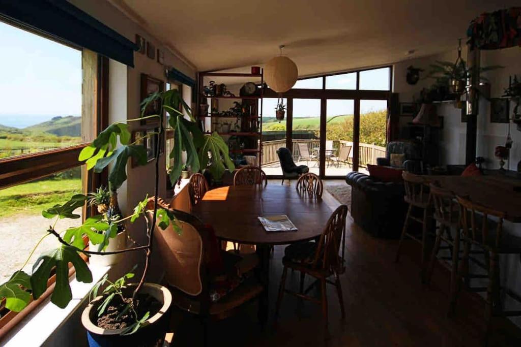 Spacious Cabin On Isolated Farm With Sea View Bude Ngoại thất bức ảnh